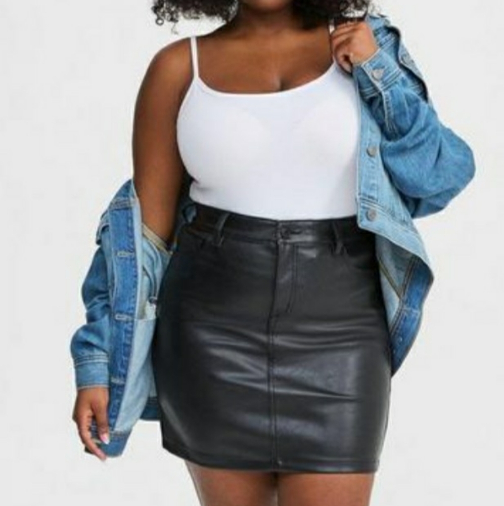 Torrid 3 Mini Skirt